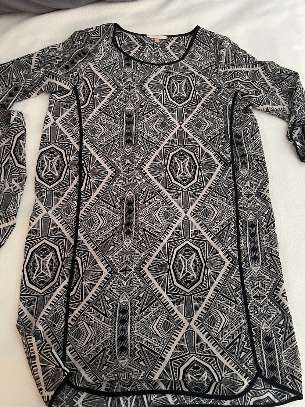 Black and Cream Geometric Print Tunic